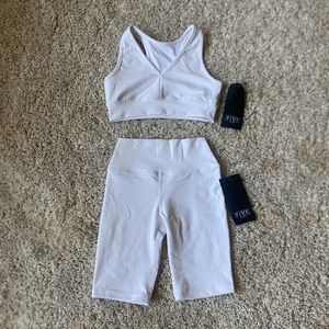 5️⃣🤍Five The Label BRAND NEW Air brush Top and Bottoms Set
